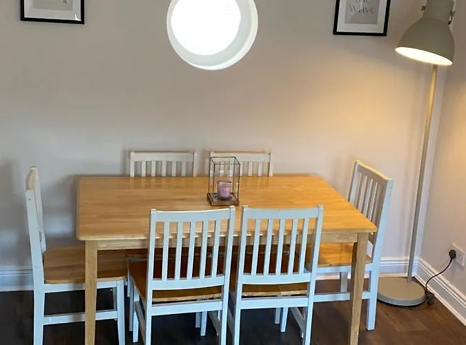 City Centre House Close To 3 Arena * Dublin