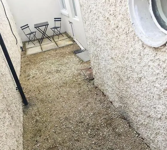 City Centre House Close To 3 Arena Nyaraló