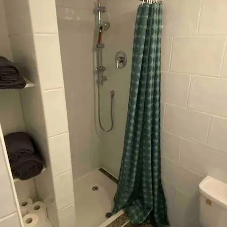 펜션 City Centre House Close To 3 Arena *