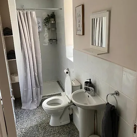 City Centre House Close To 3 Arena 別荘